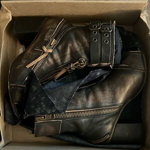 Freebird by Steve Zombie Size 10